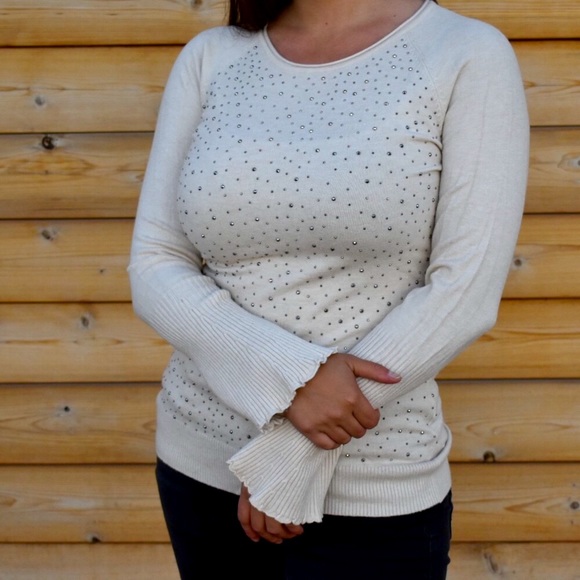 NEW- Vila Milano Cream Studded Sweater Flare Arms - Picture 2 of 12